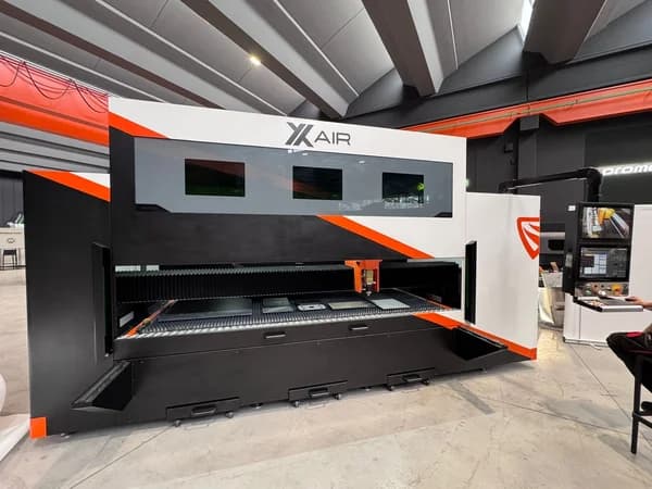 Faserlaserschneidanlage X AIR 1530 / 3 kW