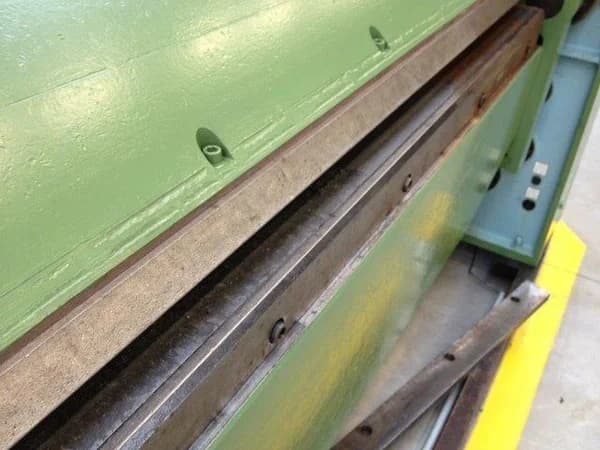 Schwenkbiegemaschine Ozamech KM 3000-2,5