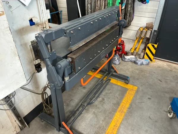 Segment-Abkantmaschine Schechtl UK 100